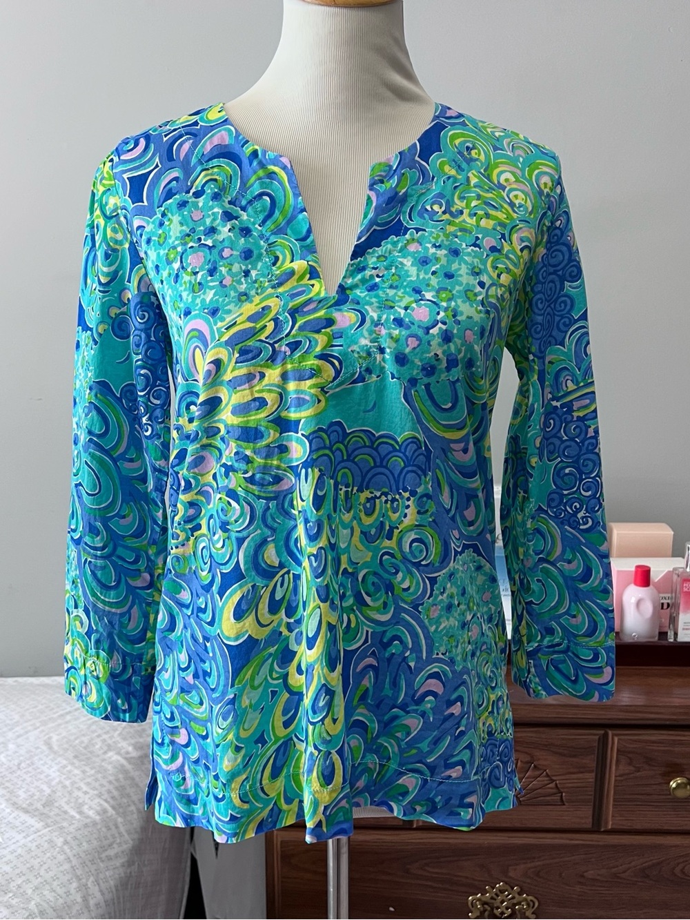 Lilly Pulitzer Amelia Island Tunic Top Blue Lilly's Lagoon Split Neck Cotton S